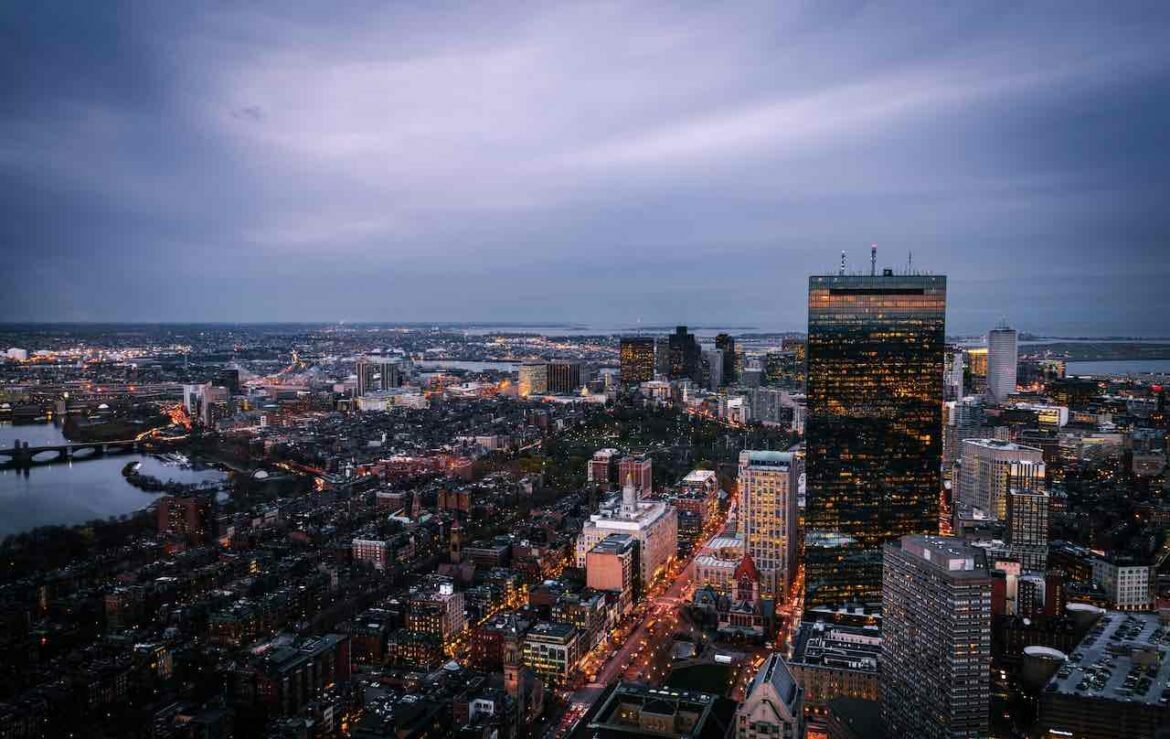 Tours of Boston – 4 Best Authentic Boston History You Won’t Find in Books